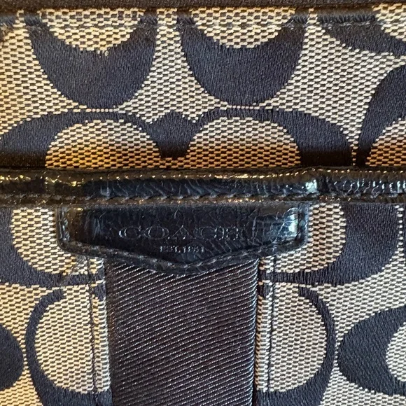 Coach black/grey crossbody - Picture 2 of 8